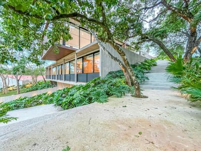 CASA DE LUJO EN VENTA - LA HACIENDA DEL URUBO