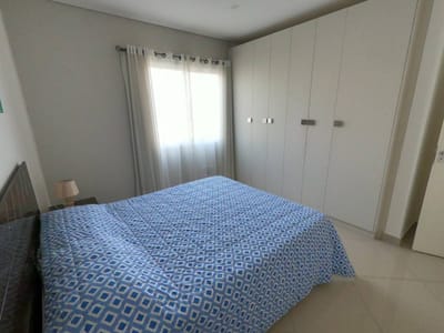 SE VENDE AMPLIO DEPARTAMENTO AMOBLADO BARRIO VILLA MORRA