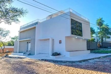 VENDO HERMOSO TRIPLEX  EN LAMBARE