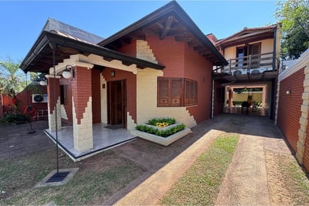 VENDO CASA EN FERNANDO DE LA MORA Z/ NORTE!!