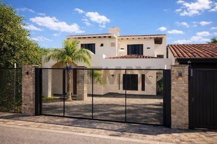 Vendo casa de 5 habitaciones en Asunción Bº Salvador del Mundo 