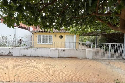 Terreno En Venta En Barrio Ycuá Satí!!