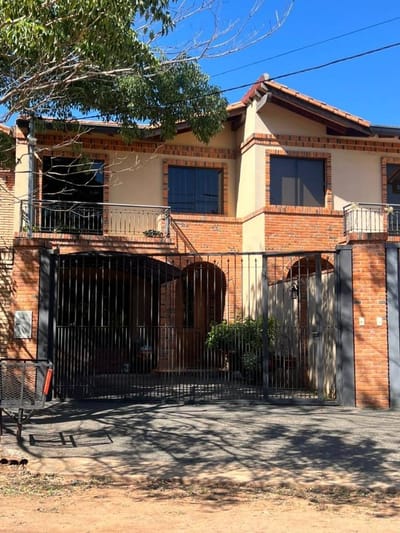 VENDO DUPLEX EN SAN LORENZO