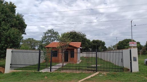 VENDO CASA TIPO CHALET EN J. AUGUSTO SALDIVAR