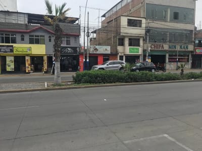 LOCAL EN AVENIDA