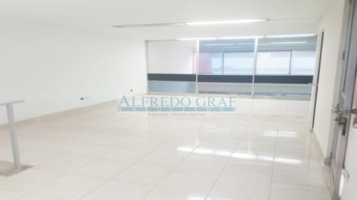 Alquilo local, mezanine y sótano, para uso comercial o de oficina