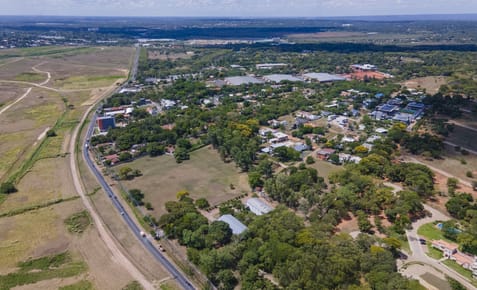 VENDO TERRENO SOBRE AUTOPISTA FRENTE AL AEROPUERTO 