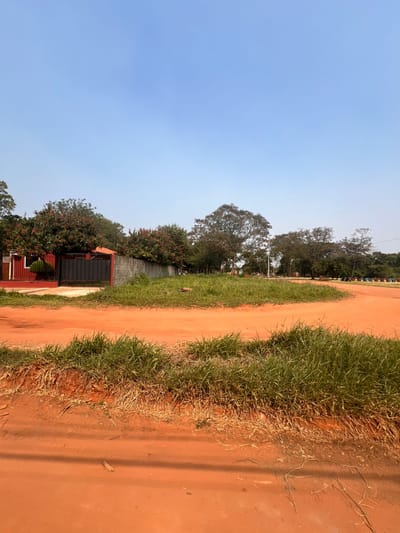 VENDO TERRENO EN LUQUE - MORA CUE