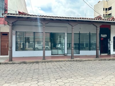 Local de 302 m2 en el Centro de Santa Cruz 