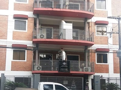 VENDO EDIFICIO CON RENTA EN FERNANDO DE LA MORA ZONA NORTE