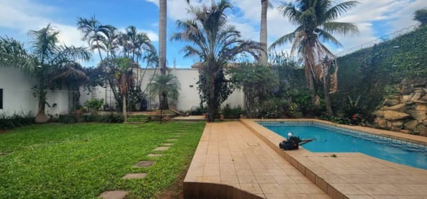 EN VENTA AMPLIA RESIDENCIA FAMILIAR- BARRIO SANTA MARIA 