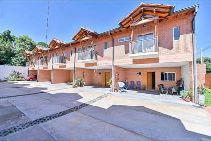 DUPLEX A ESTRENAR - CONDOMINIO CERRADO EN LAMBARE