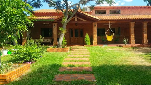 VENDO AMPLIA RESIDENCIA AMOBLADA 6 DORM - SAN BERNARDINO