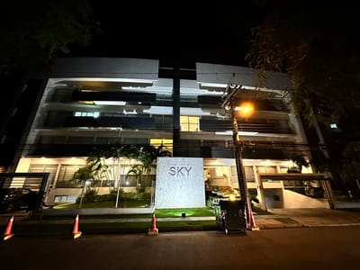 ALQUILER AMOBLADO 2 DORM EN CONDOMINIO SKY