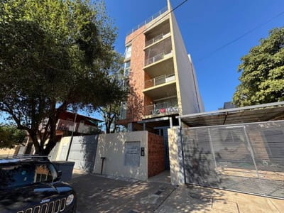 VENDO DEPTO DE 2 DORMITORIOS ZONA PARQUE DE LA SALUD