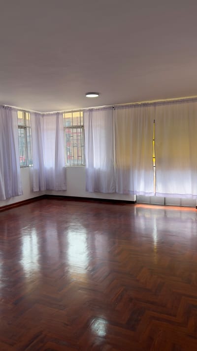 Vendo departamento 2 piso ingreso independiente USD 160000
