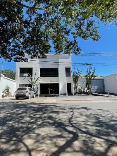 ALQUILO CASA PARA OFICINA O CONSULTORIOS EN ASUNCIÓN.