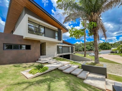 En Venta! Lujosa Casa en Condominio Hacienda del Urubo