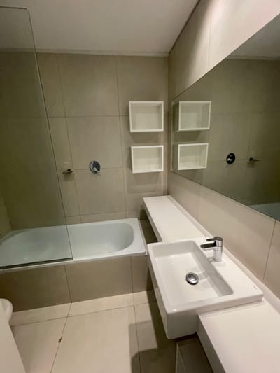 MBURUCUYA EN VENTA AMPLIO DEPARTAMENTO DE 2 DORMITORIOS AMOBLADO CON COCHERA 