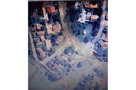 Terreno sobre la Avenida Laguna Grande
