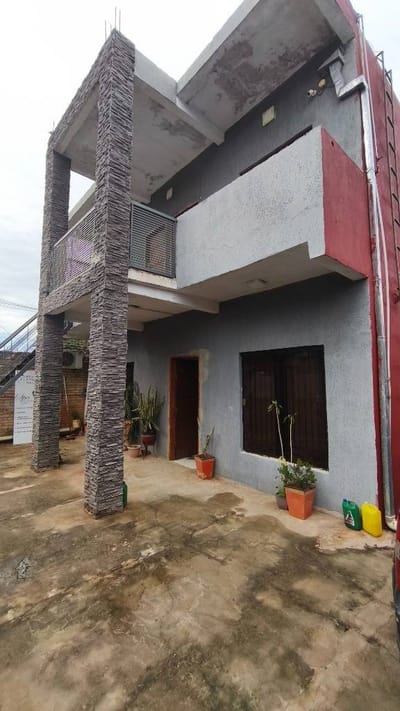 CASA DE DOS PLANTAS EN ÑEMBY