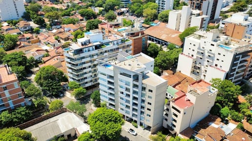 ????Amplio Departamento a la venta en Las Mercedes Asunción