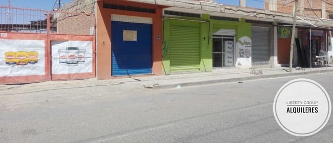 Tienda independiente sobre Avenida Principal 62629205