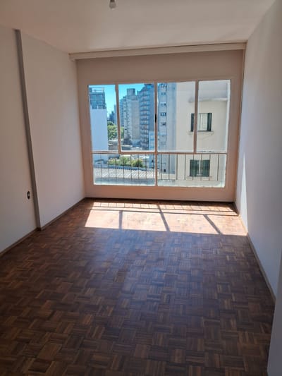 Dueño Vende Apartamento A Nuevo En 18 De Julio Y Beisso. Cordon. Con Garage. 
