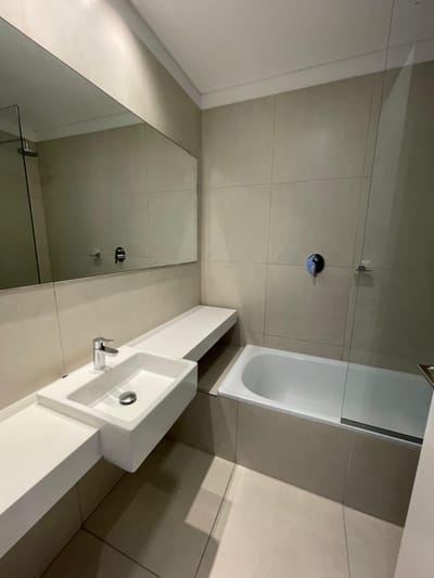 MBURUCUYA EN VENTA AMPLIO DEPARTAMENTO DE 2 DORMITORIOS AMOBLADO CON COCHERA 