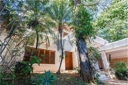 VENDO RESIDENCIA EN LOS LAURELES ASUNCION 