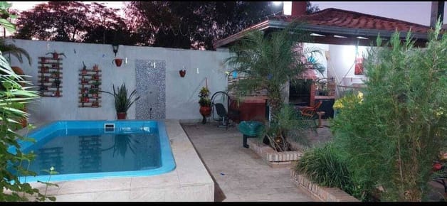 VENDO CASA EN LUQUE 3 DORMITORIO CON PISCINA Y AMPLIO PATIO