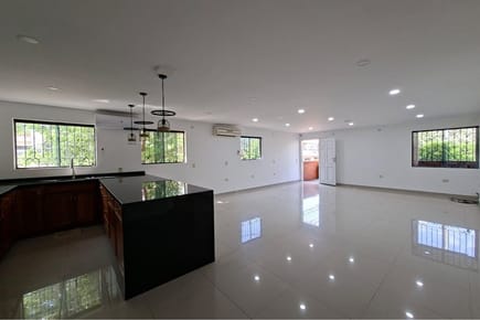 Oficina-Alquiler-Mburucuyá, Asunción