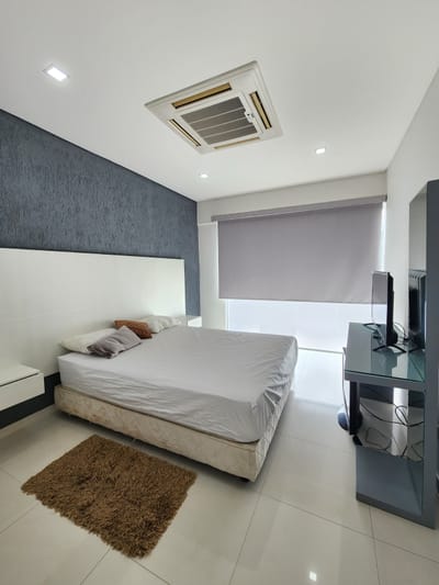 Vendo/Alquilo Casa Mínimalista full amoblada ,en Ykua Sati
