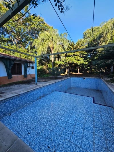 PROPIEDAD EN ESQUINA – SAN ANTONIO, CENTRAL