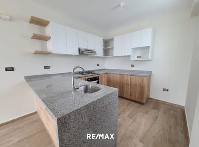 Duplex en venta, Vive En La Urbanización Salamanca, Zona A1 y Frente A Parque