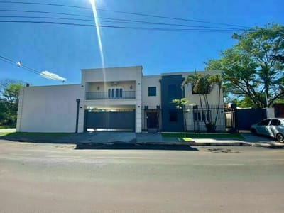 VENDO CASA EN LUQUE.