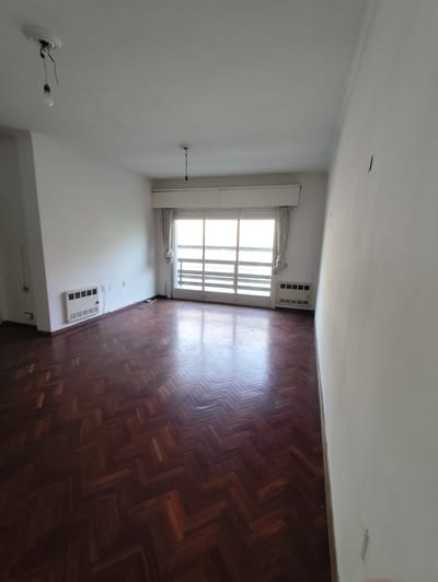 Amplio apartamento 3 y 1/2 dormitorios en el Centro