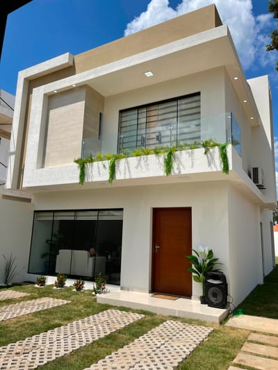 A ESTRENAR SE VENDE AMPLIA CASA EN ZONA NORTE