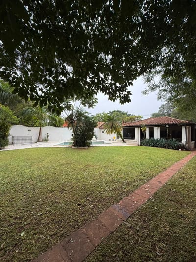 Vendo casa en Bo. Mcal Jose Felix Estigarribia – Excelente ubicación