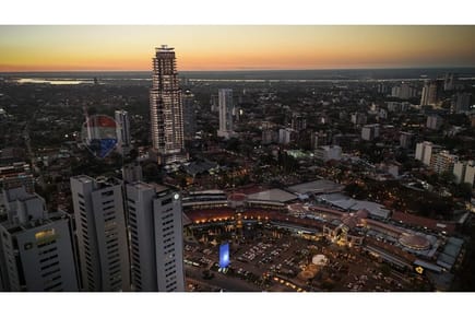 Vendo depto. de 2 dormitorios + área de servicio