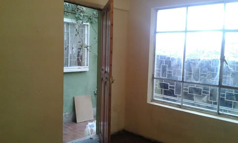 Habitación con baño privado en anticretico 
