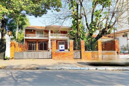 VENDO RESIDENCIA EN ASUNCION LAS MERCEDES