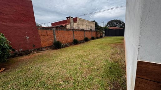 Casa 3 dormitorios con pileta - Laurelty, Luque