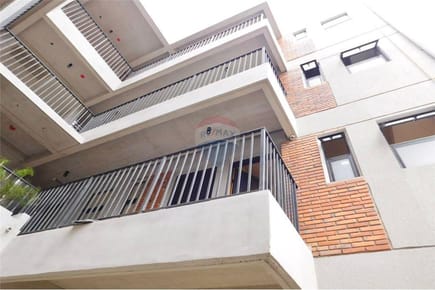 Vendo edificio en Fernando de la Mora.