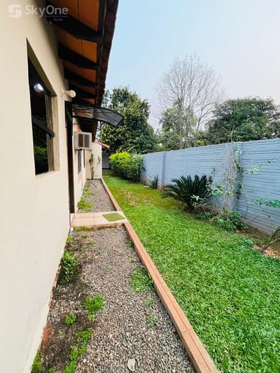 Amplia casa en venta (Luque)????