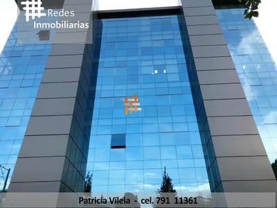 AMPLIA OFICINA EN CALCOTO EDIFICIO EMPRESARIAL 