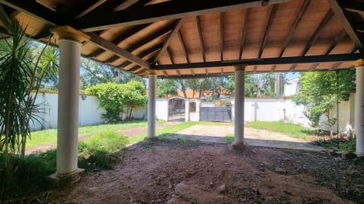 VENDO CASA EN LOS LAURELES 
