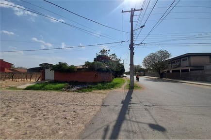VENDO CASA EN ESQUINA EN FERNANDO DE LA MORA