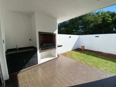 Vendo duplex en barrio cerrado 