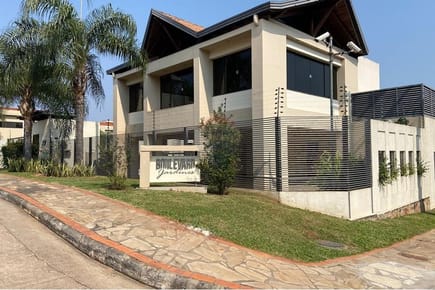 DÚPLEX EN BARRIO CERRADO LOS JARDINES